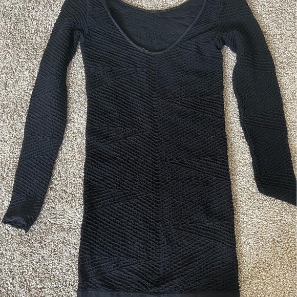 Black bodycon long sleeved BCBG generation dress. - Picture 3 of 5